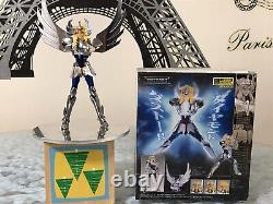 Bandai Saint Seiya Myth Cloth Cygnus Hyouga First Bronze Cloth REVIVAL EDITION