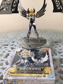 Bandai Saint Seiya Myth Cloth Cygnus Hyouga First Bronze Cloth REVIVAL EDITION